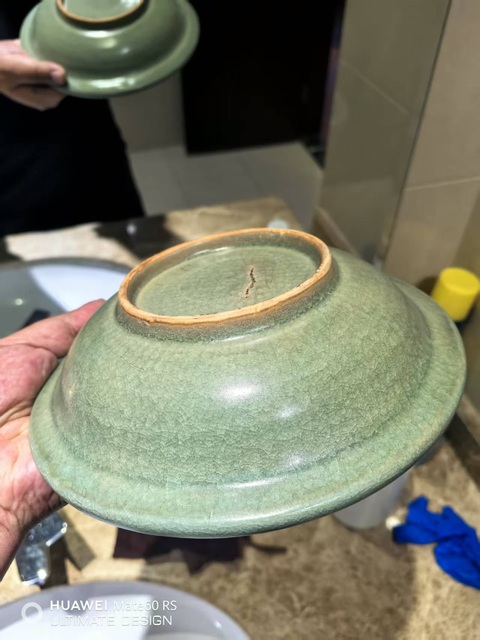 古玩陶瓷元代龍泉窯青瓷盤真品鑒賞圖