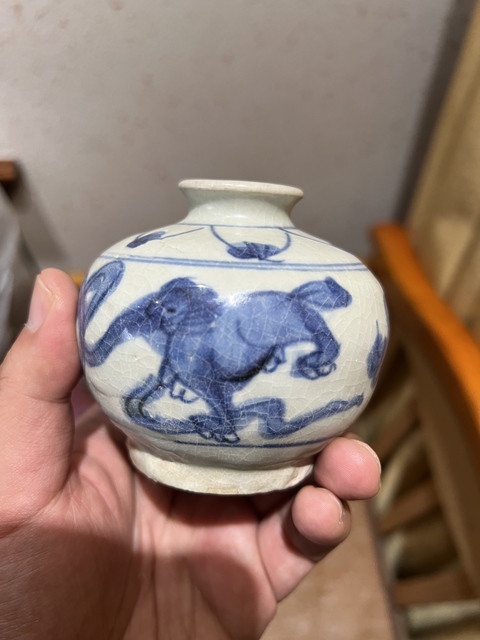 古玩陶瓷青花獅子繡球圖罐真品鑒賞圖
