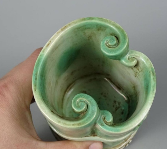 古玩陶瓷瓷筆筒真品鑒賞圖