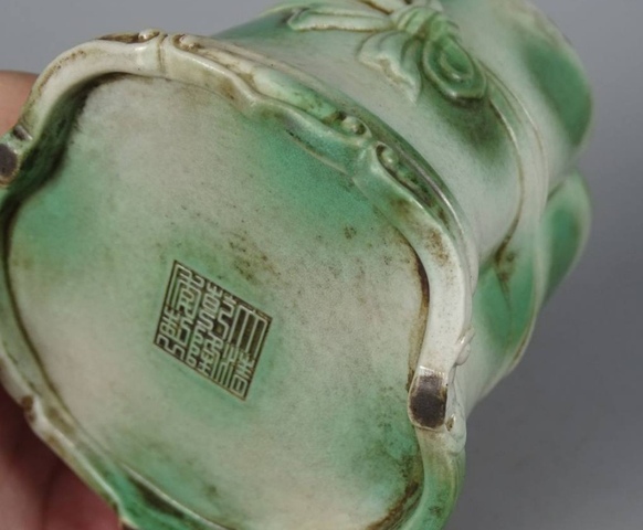 古玩陶瓷瓷筆筒真品鑒賞圖