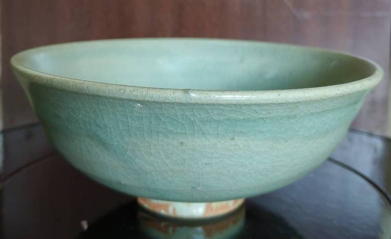 古玩陶瓷龍泉窯青釉碗真品鑒賞圖