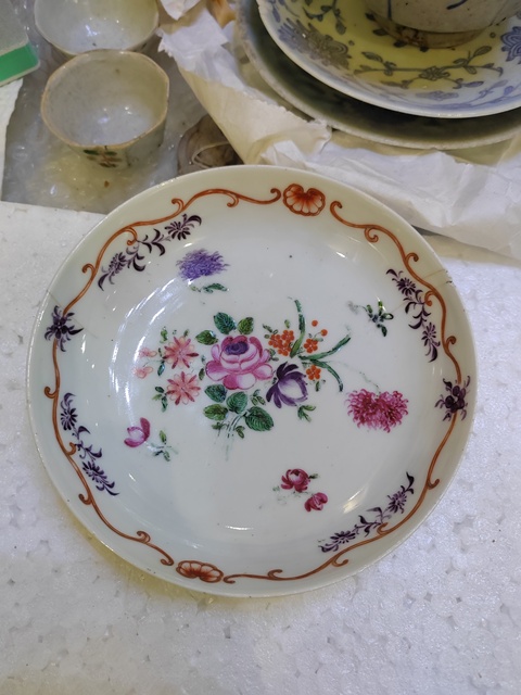 古玩陶瓷廣粉彩折枝花卉紋小蝶拍賣，當前價格280元