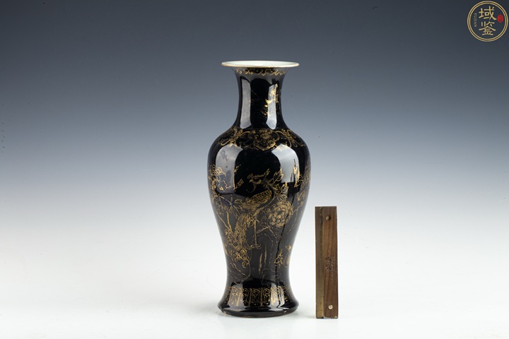 古玩陶瓷晚清·烏金釉描金鳳凰牡丹觀音瓶拍賣，當前價格1926元