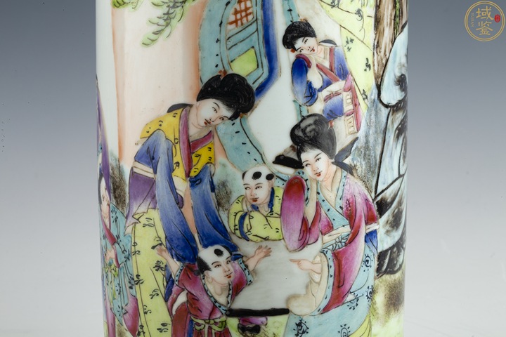 古玩陶瓷民國·粉彩仕女嬰戲紋棒槌瓶拍賣，當(dāng)前價格496元