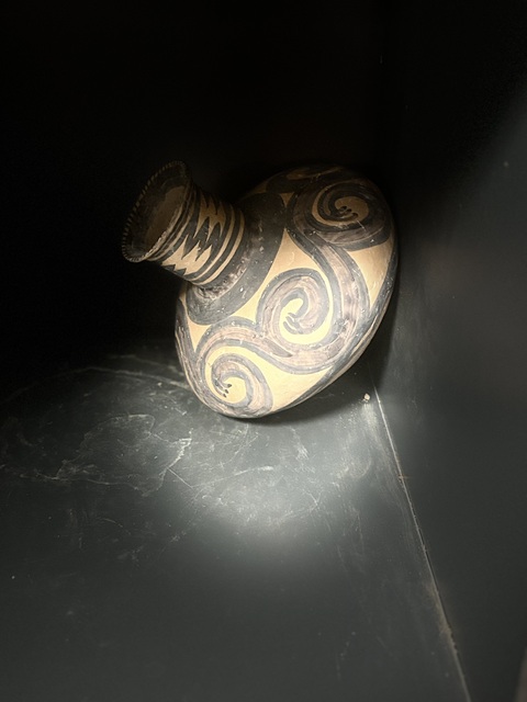 古玩陶瓷馬家窯·蛇線肢爪紋壺拍賣，當(dāng)前價(jià)格198元