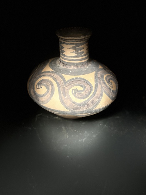 古玩陶瓷馬家窯·蛇線肢爪紋壺拍賣，當(dāng)前價(jià)格198元