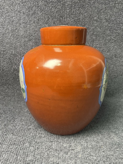 古玩陶瓷山湖紅地開(kāi)窗粉彩喜上眉梢、蓮池鴛鴦紋蓋罐拍賣，當(dāng)前價(jià)格6888元