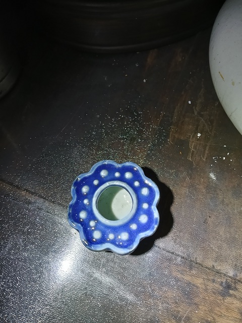 古玩陶瓷霽藍釉蓮蓬造型水盂拍賣，當(dāng)前價格1688元