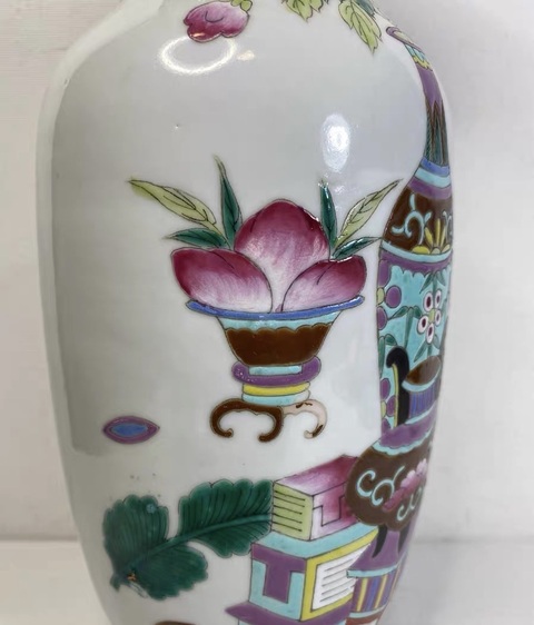 古玩陶瓷粉彩博古花卉紋賞瓶真品鑒賞圖