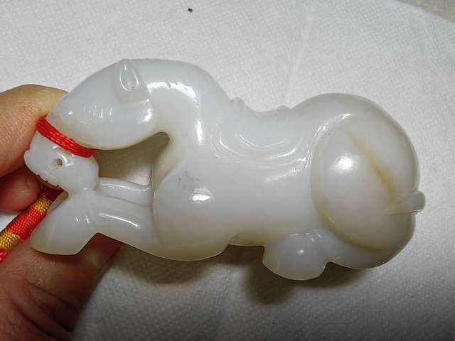 古玩玉器和田玉馬真品鑒賞圖