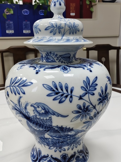 古玩陶瓷青花花鳥紋將軍罐真品鑒賞圖