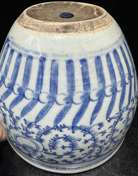 古玩陶瓷清中·青花纏枝花卉紋案缸真品鑒賞圖