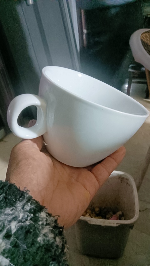 古玩陶瓷白釉大把杯真品鑒賞圖