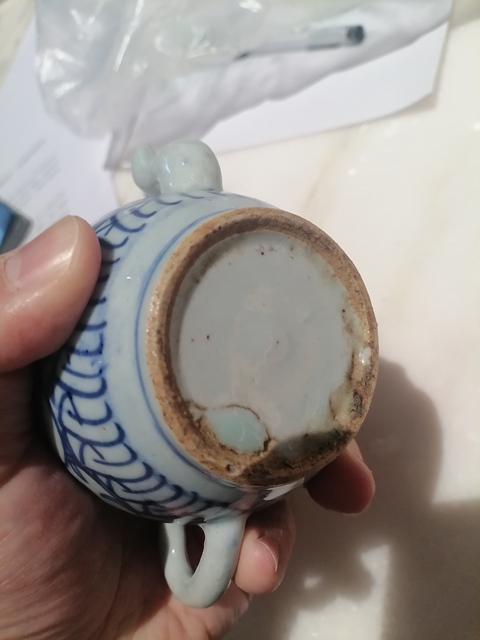 古玩陶瓷青花纏枝蓮紋壺真品鑒賞圖