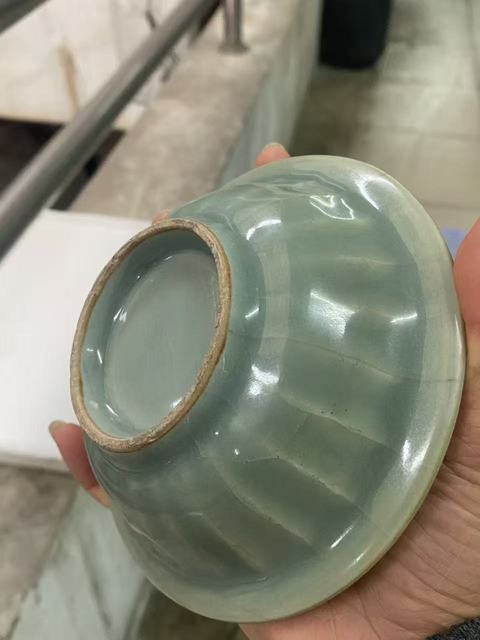 古玩陶瓷龍泉洗真品鑒賞圖