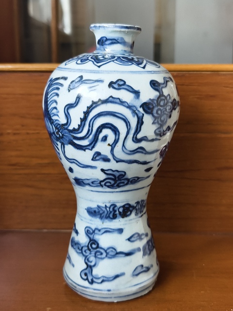 古玩陶瓷云鳳紋梅瓶真品鑒賞圖