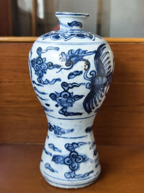 古玩陶瓷云鳳紋梅瓶真品鑒賞圖