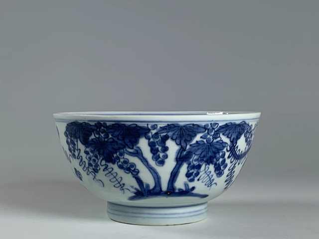 古玩陶瓷清康熙·青花松鼠葡萄紋碗拍賣，當前價格3015元