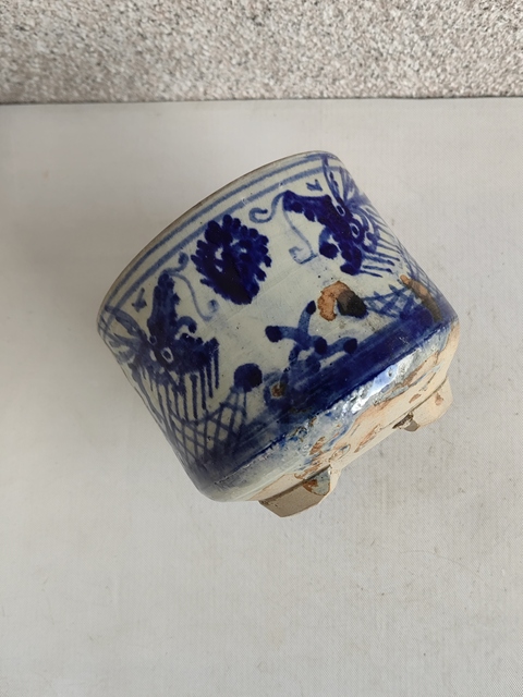 古玩陶瓷龍紋青花三足筒式香爐拍賣，當前價格680元