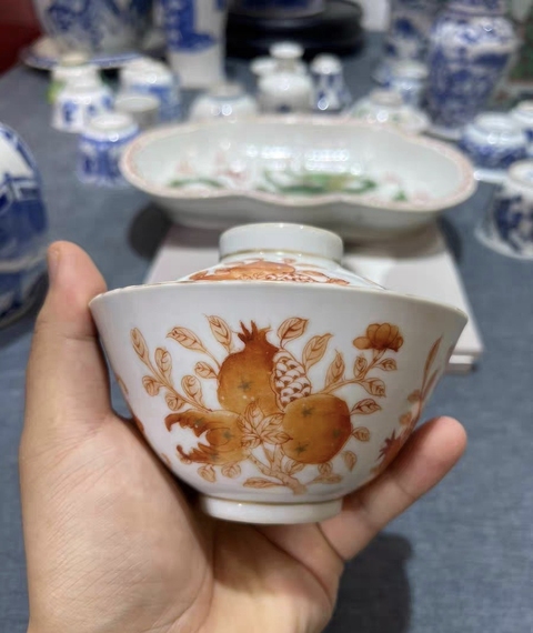 古玩陶瓷同治·礬紅福壽三多紋蓋碗拍賣，當前價格4999元