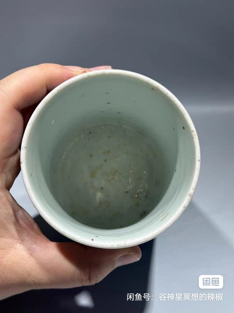 古玩陶瓷人物山水青花筆筒真品鑒賞圖