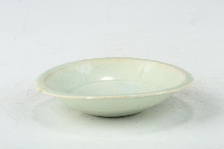 古玩陶瓷宋代·影青釉出筋花口盞真品鑒賞圖