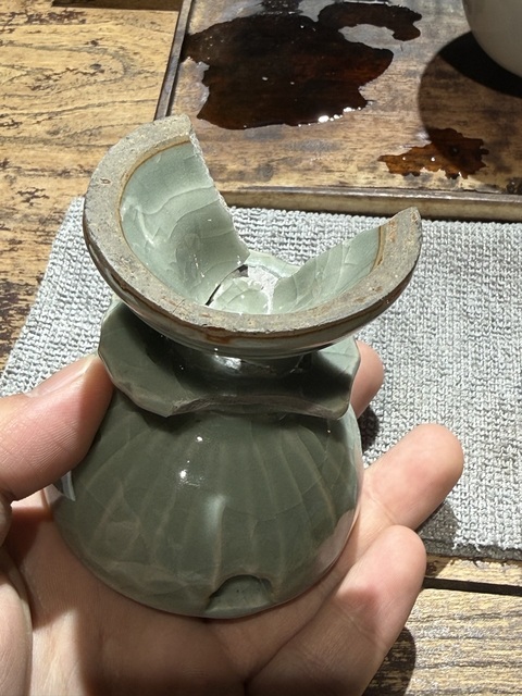 古玩陶瓷龍泉窯青釉燈標本真品鑒賞圖