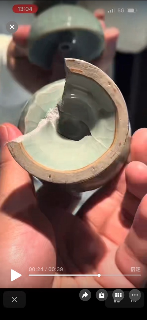 古玩陶瓷龍泉窯青釉燈標本真品鑒賞圖