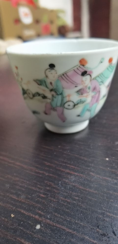 古玩陶瓷清晚期粉彩麒麟送子紋杯真品鑒賞圖