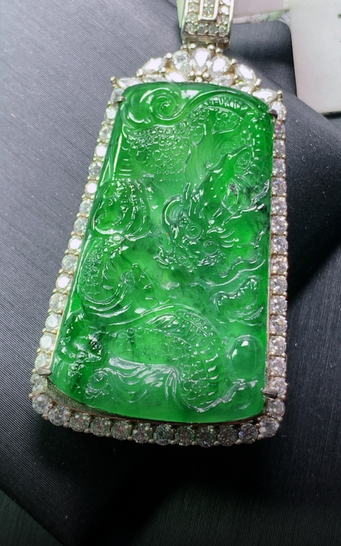 古玩玉器天然翡翠鑲嵌“龍牌”拍賣，當前價格1150元