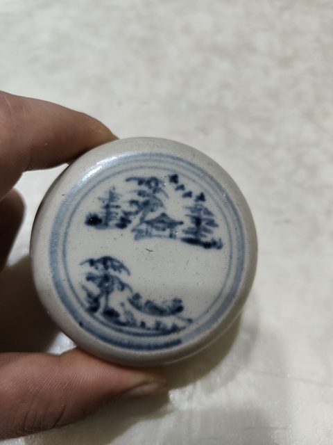 古玩陶瓷明末清初 青花山水紋盒真品鑒賞圖