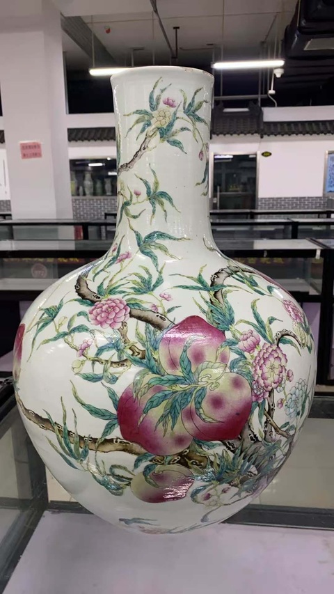 古玩陶瓷晚清粉彩九桃瓶真品鑒賞圖