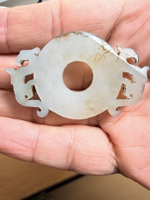 古玩玉器仿古做舊出廓璧真品鑒賞圖