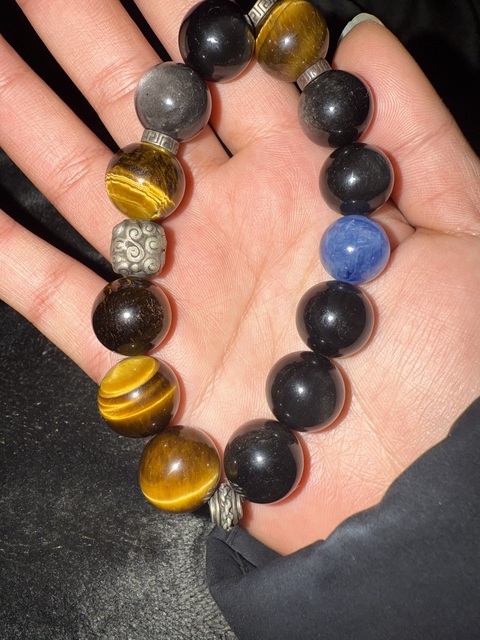 古玩玉器虎睛石手串真品鑒賞圖