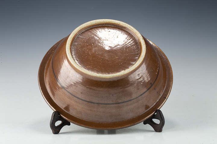 古玩陶瓷清中晚·外紫金釉內青花纏枝花卉紋凈手盆拍賣，當前價格1128元