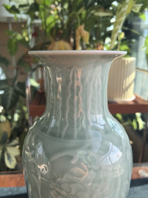 古玩陶瓷青釉觀音瓶真品鑒賞圖