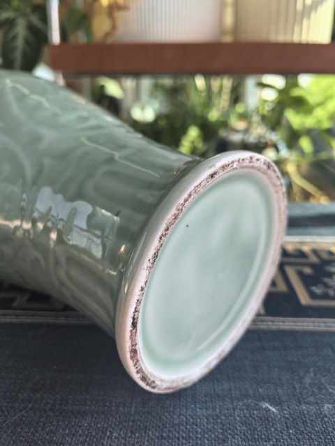 古玩陶瓷青釉觀音瓶真品鑒賞圖