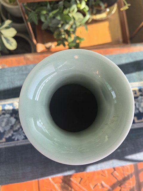 古玩陶瓷青釉觀音瓶真品鑒賞圖