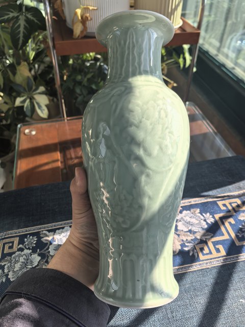 古玩陶瓷青釉觀音瓶真品鑒賞圖