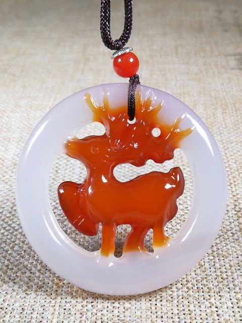 古玩玉器馬料瑪瑙俏色巧雕“一路有你”掛件拍賣，當前價格388元