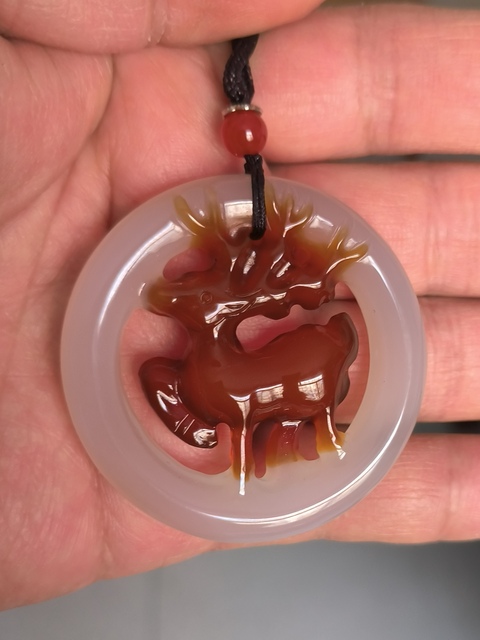 古玩玉器馬料瑪瑙俏色巧雕“一路有你”掛件拍賣，當前價格388元