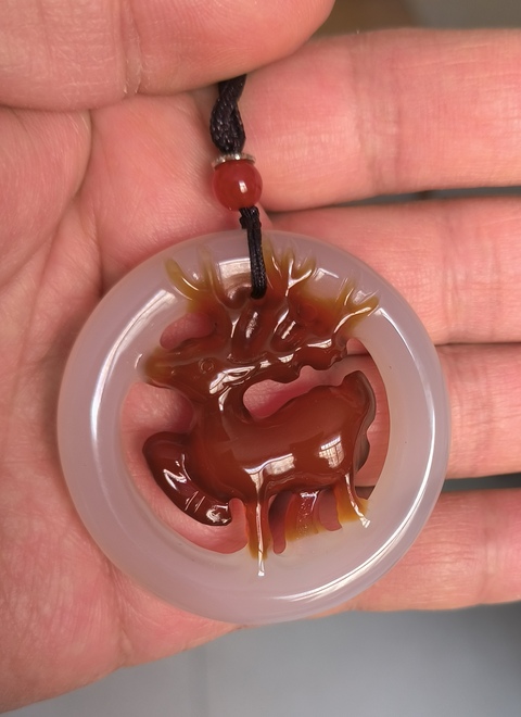 古玩玉器馬料瑪瑙俏色巧雕“一路有你”掛件拍賣，當前價格388元