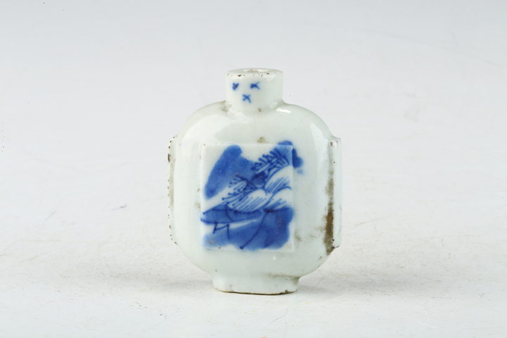 古玩陶瓷清晚·青花山水紋鼻煙壺真品鑒賞圖