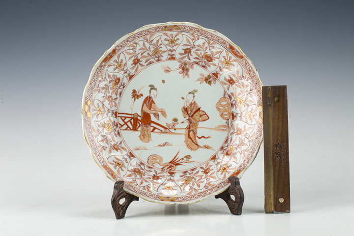 古玩陶瓷清康熙·礬紅描金仕女花卉紋花口盤拍賣，當前價格0元