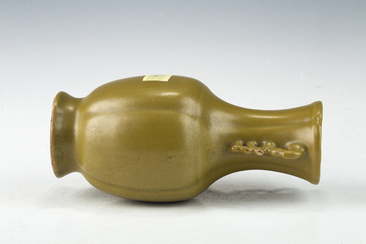 古玩陶瓷清中晚·茶葉末釉雙耳海棠瓶拍賣，當前價格0元