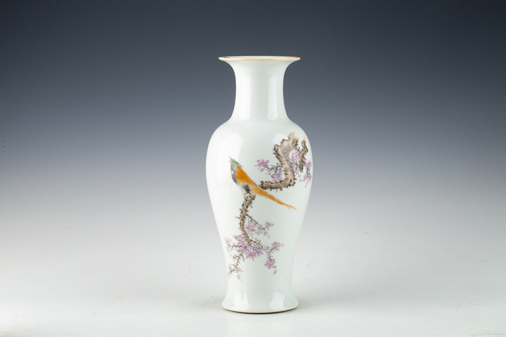 古玩陶瓷解放初期·粉彩花鳥紋觀音瓶拍賣，當(dāng)前價格1692元