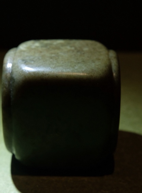 古玩玉器和田玉琮真品鑒賞圖