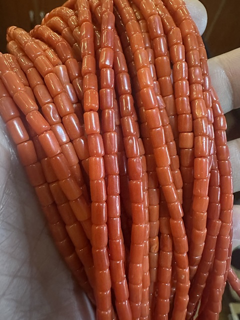 古玩玉器珊瑚鏈真品鑒賞圖