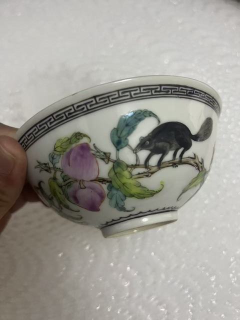 古玩陶瓷粉彩福壽紋茶碗真品鑒賞圖