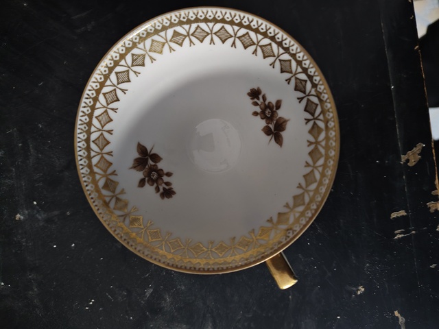 古玩陶瓷描金花卉紋咖啡杯碟套真品鑒賞圖